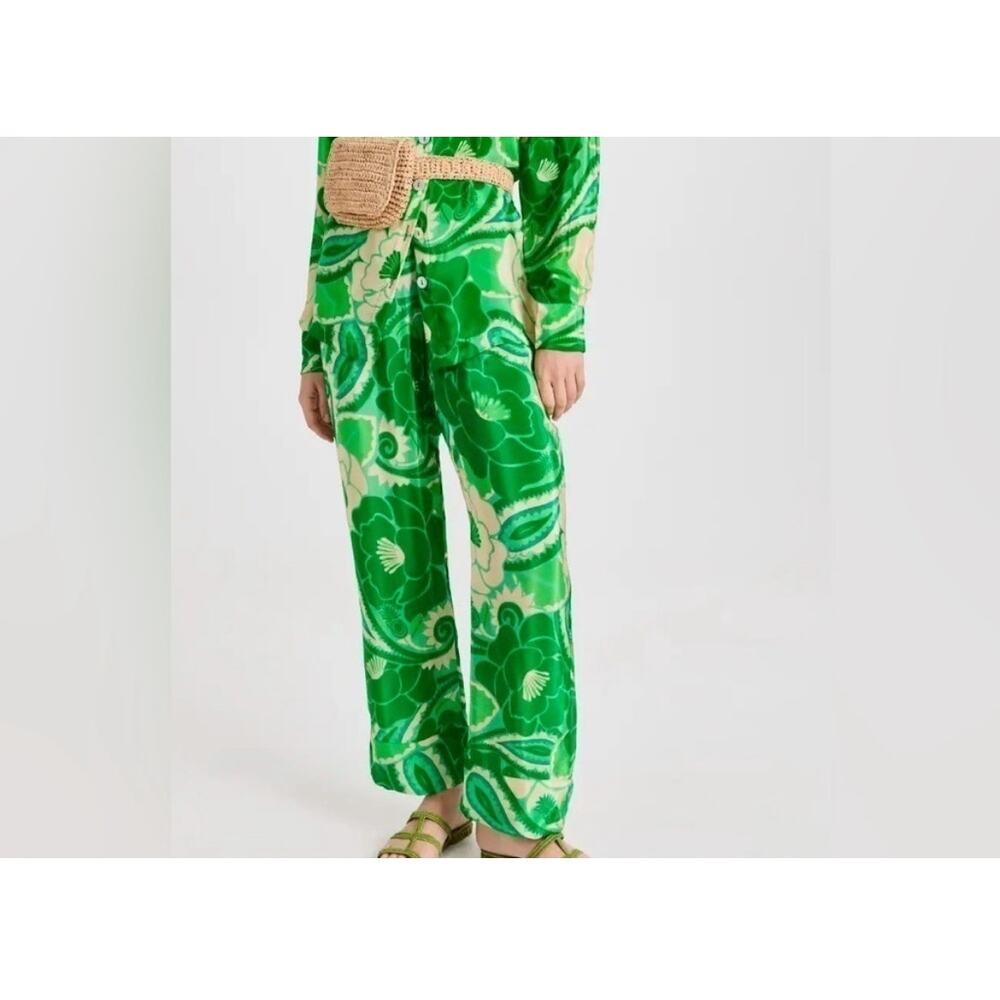 FARM Rio Tropical Groove Green Floral Paisley Satin Pants S Boho chic Resort